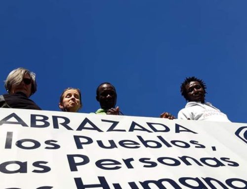 DEFENDER LOS DERECHOS HUMANOS PARA TODAS LAS PERSONAS #5MAbrazada